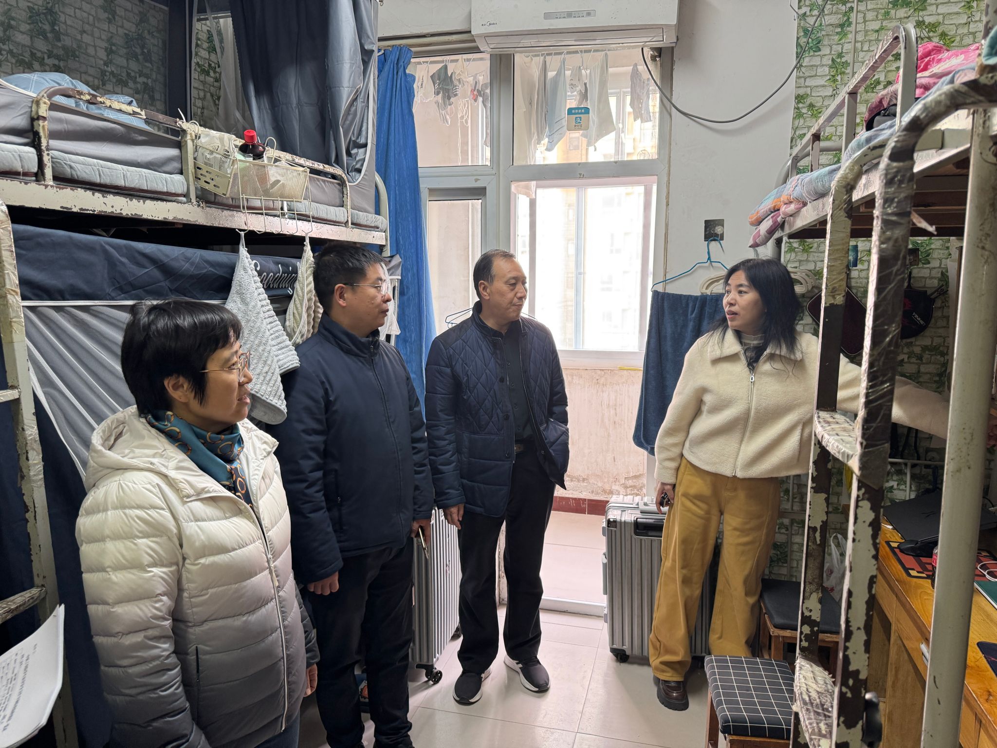 free porn
落实“三进”工作要求，开展学生宿舍消防安全卫生检查